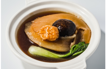 Beaised Shark's Fin Soup With Bamboo Fungus And Mushroom